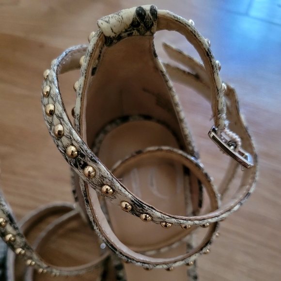 JLO Bannah Snakeskin wedge sandals - Picture 13 of 16